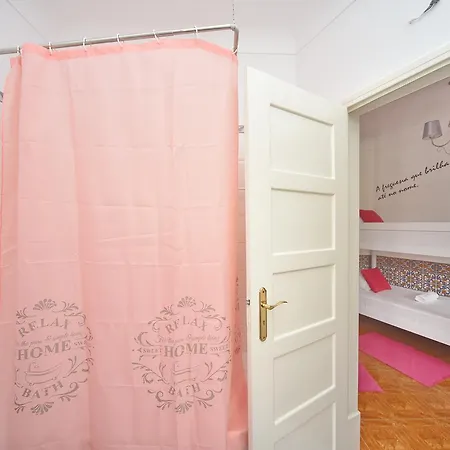 Brother's Guest house *